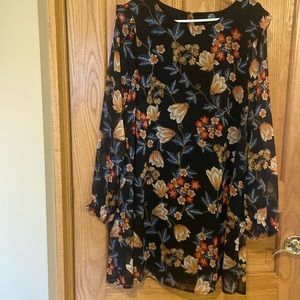 Bobeau Dress.  Size L. Black with floral pattern.